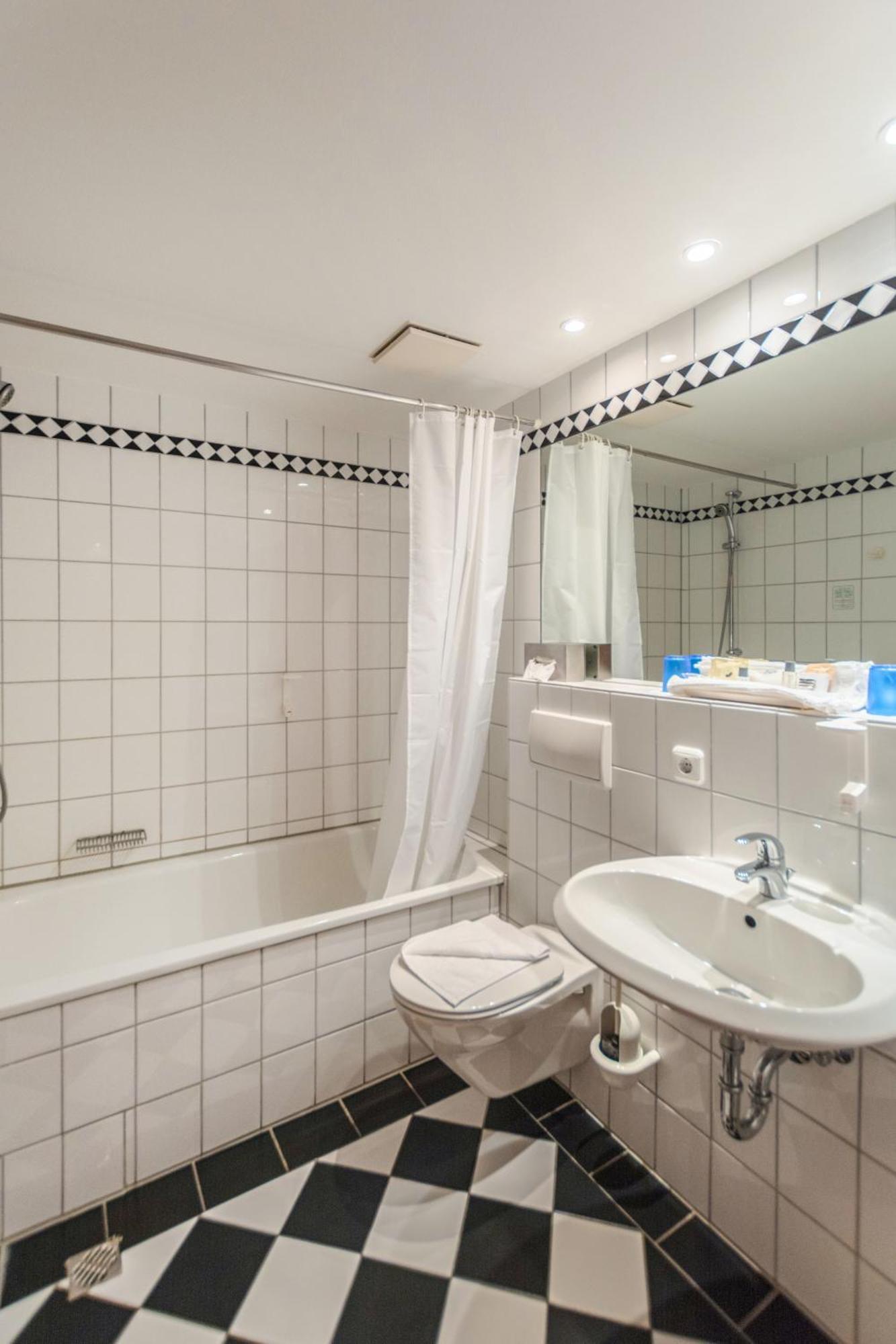 Zur alten Schmiede Schaprode Zimmer foto